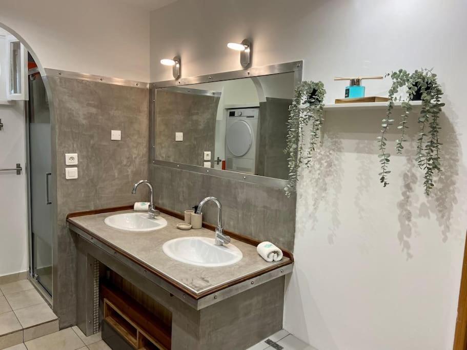 Superbe Logement Au Vallon Des Auffes Marselha Exterior foto