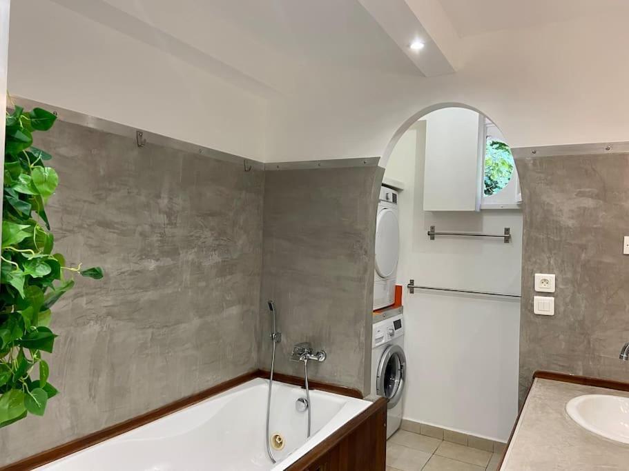 Superbe Logement Au Vallon Des Auffes Marselha Exterior foto